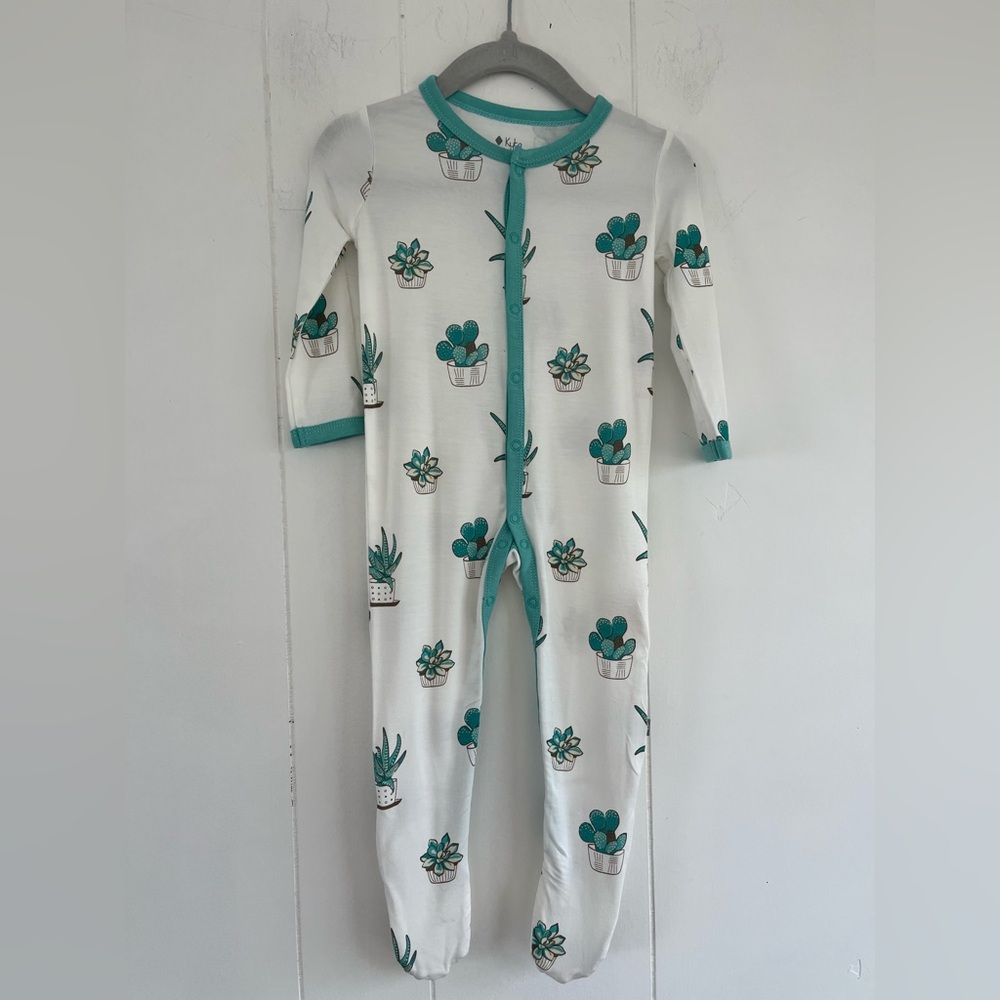 NEW Kyte Baby Retired SUCCULENTS Snap Footie Bamboo Size 6-12 Months